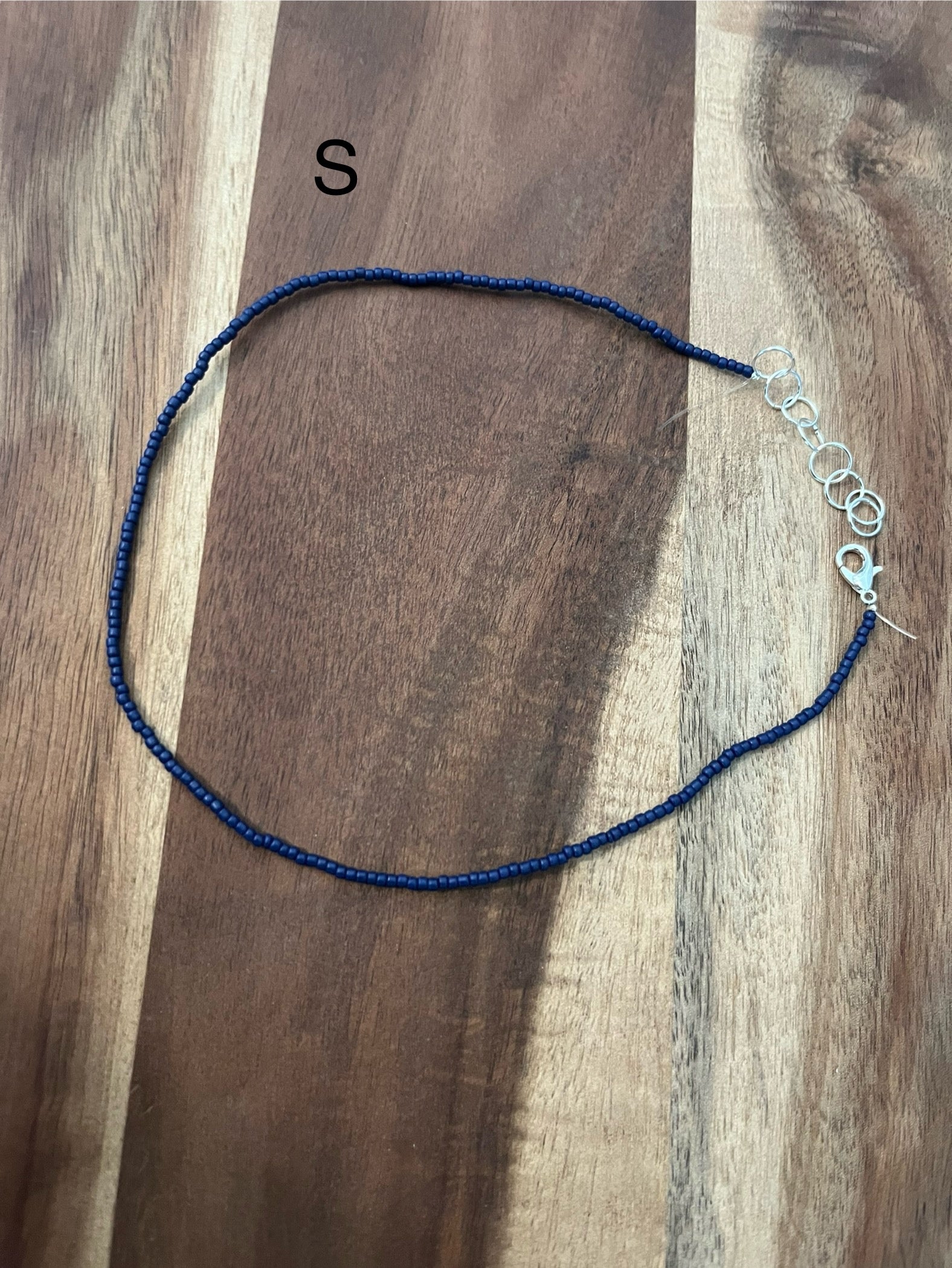 SOLID DARK BLUE BEADED CHOKER
