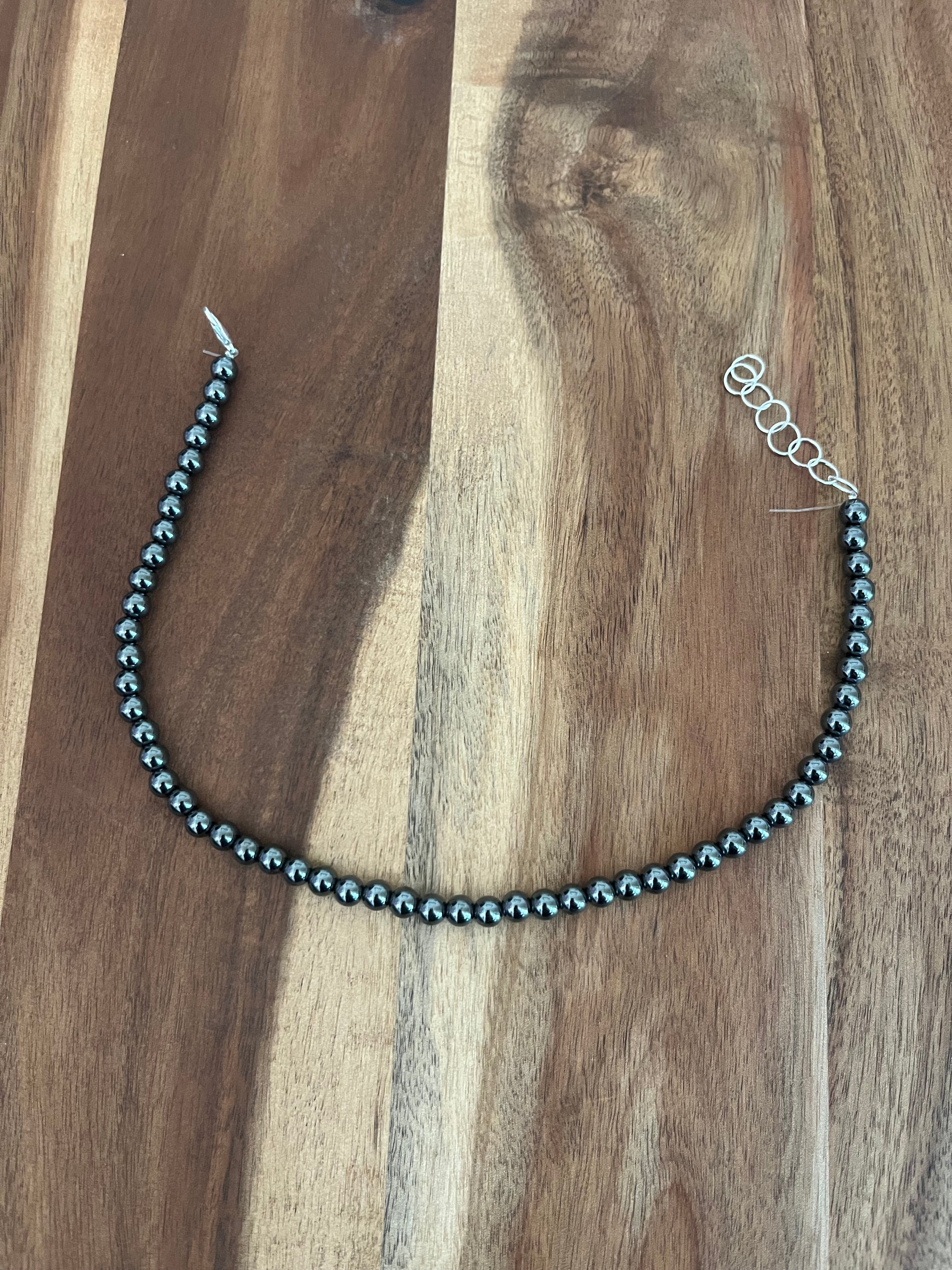LARGE FAUX PEARL CHOKER