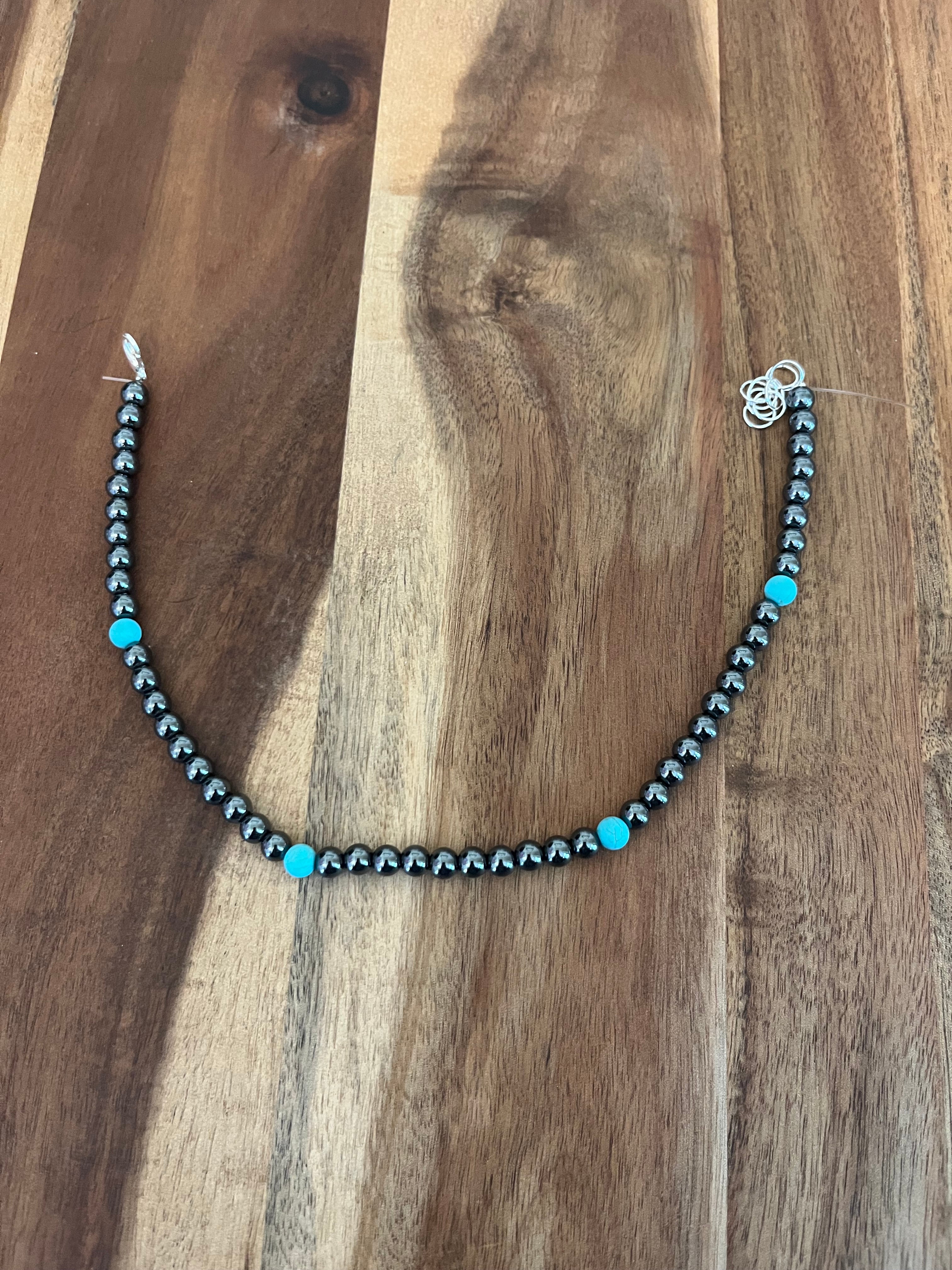 THE CALI CHOKER